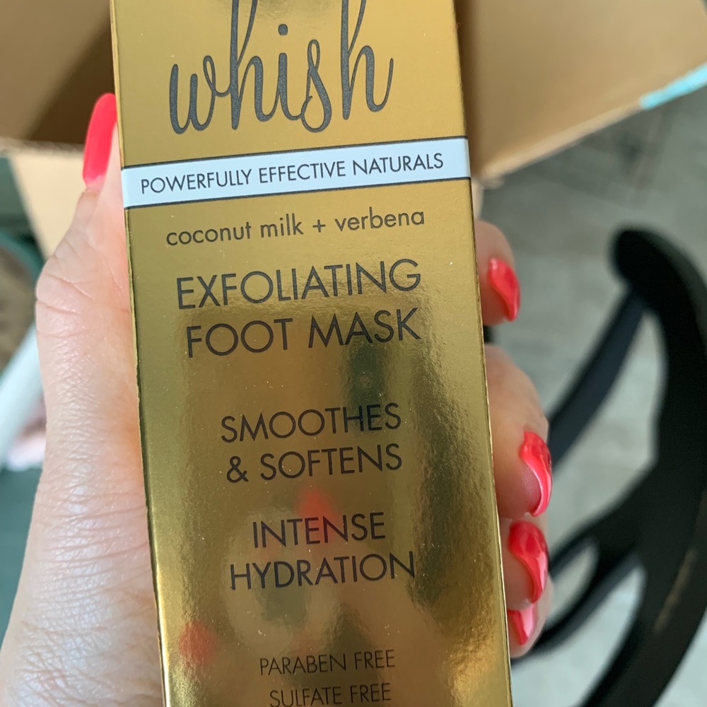 Whish Exfoliating Foot Mask - Picture 3 of 3
